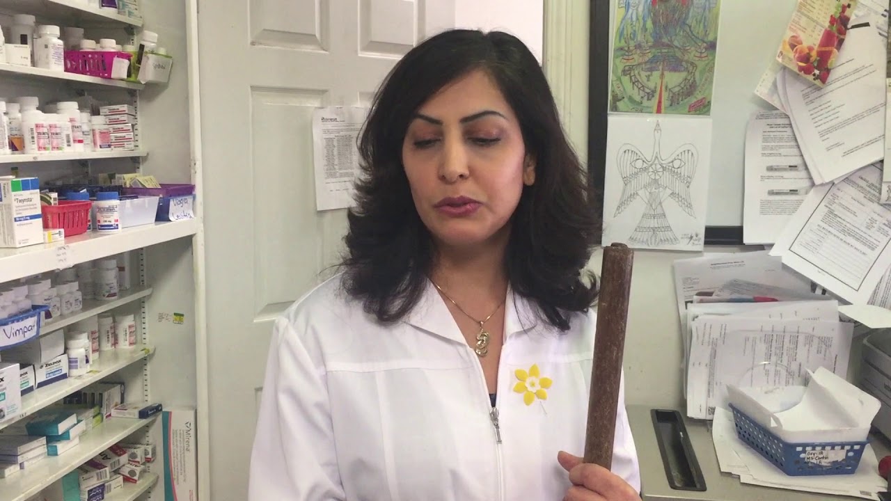 Pharmacist uses pool cue to fight of knife-weilding robber