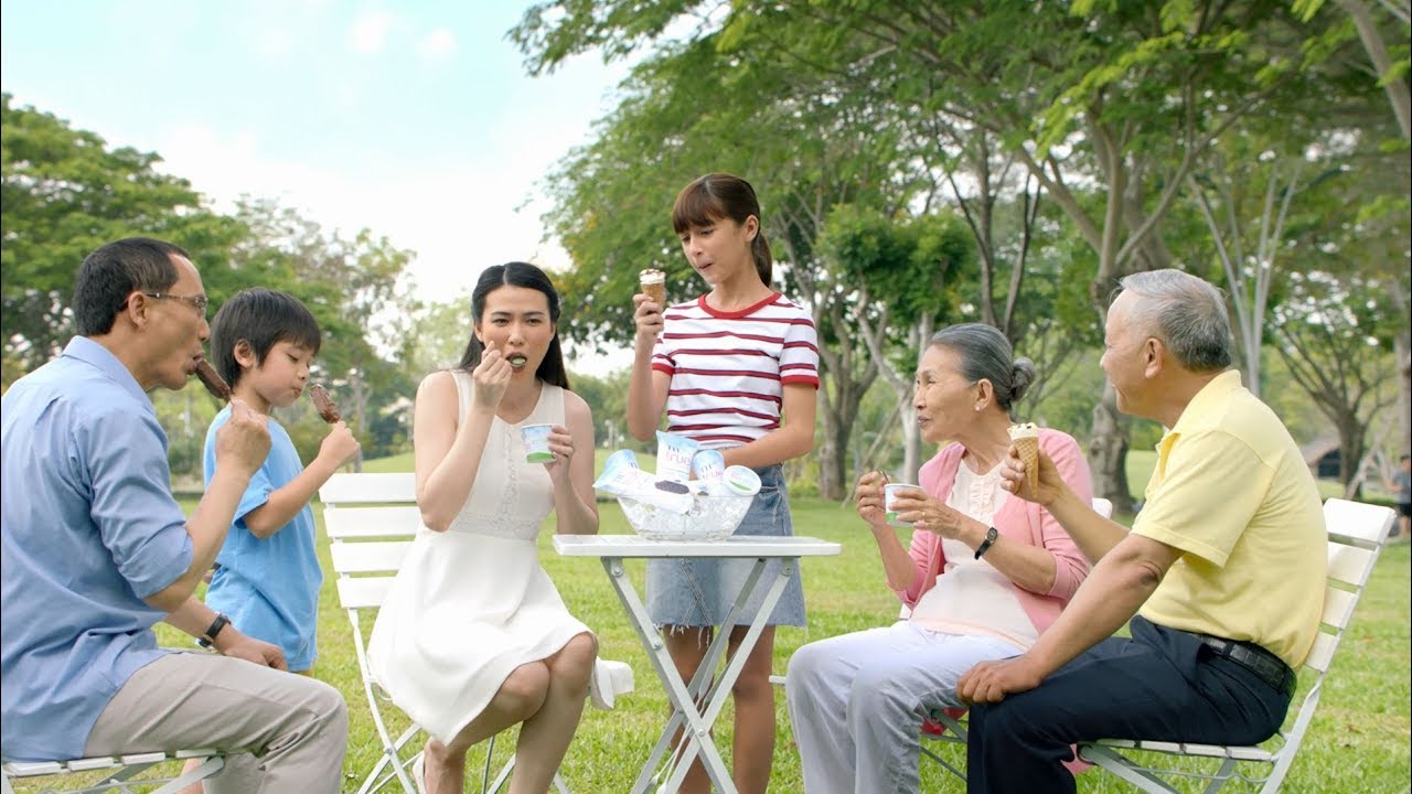 Phim quảng cáo Bộ sản phẩm kem TH true ICE CREAM - 45s