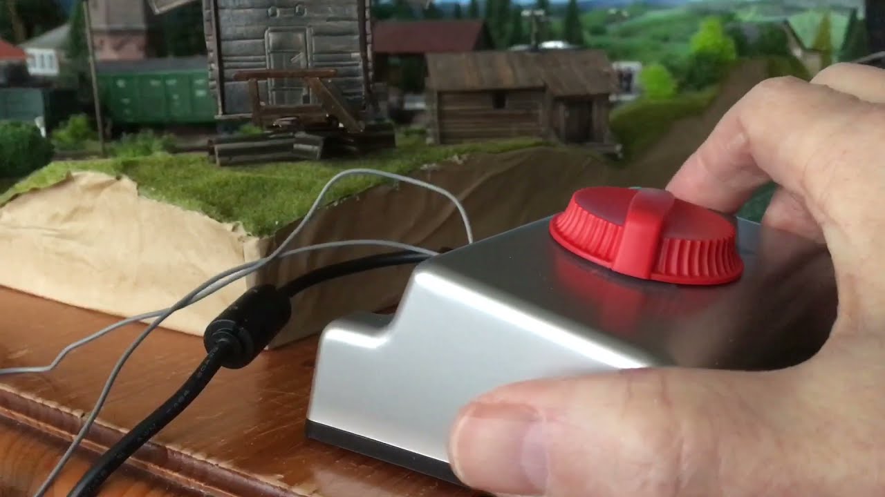 Piko 55000 H0 analogue controller Fahrregler - unboxing & testing (subtitles in different languages)