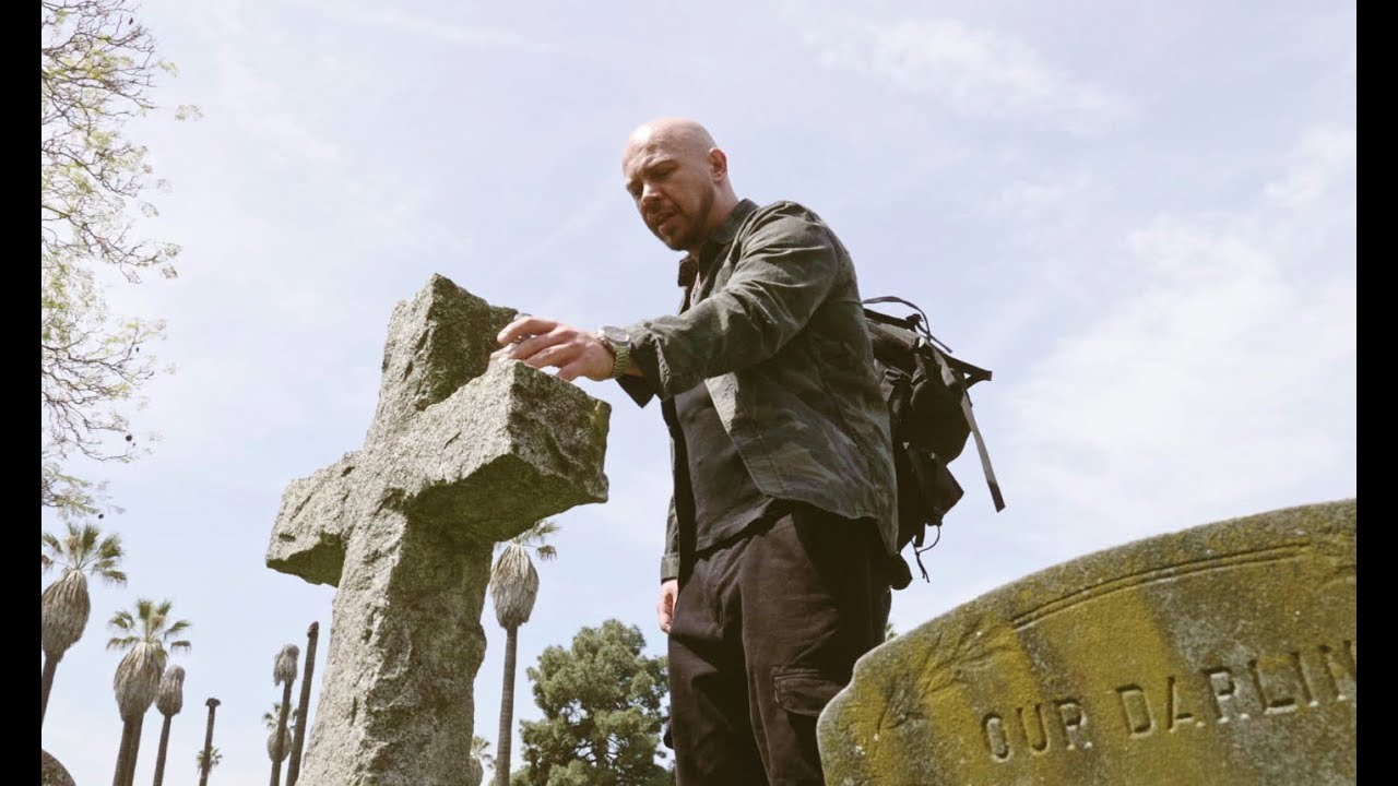 Pillath - Du Fehlst Hier feat. Sami Mitwalli (Official Video) / Prod. By Banks & Rodriguez