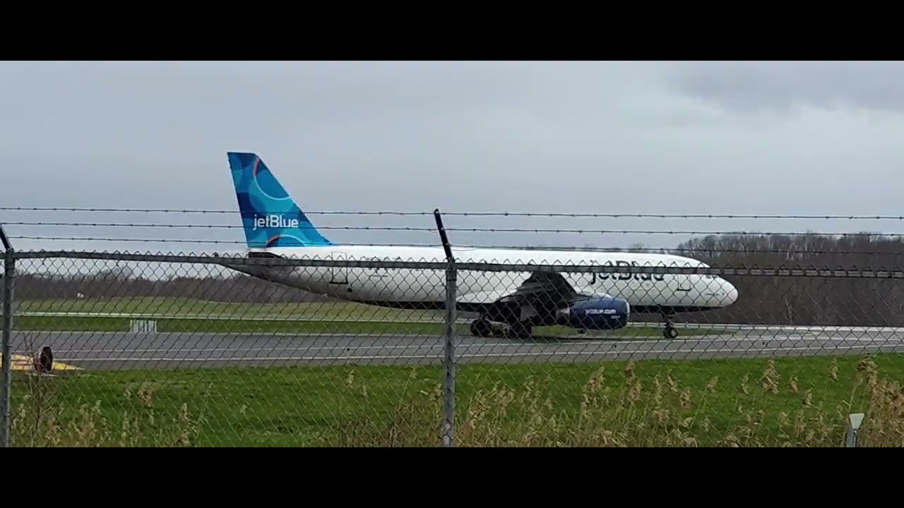 Plane Spotting at Bradley International Airport - Windsor Locks (BDL / KBDL)