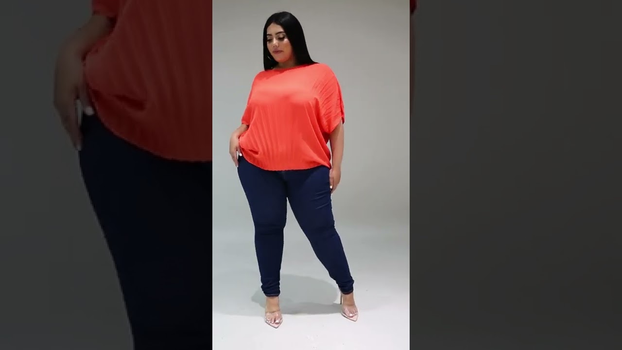 Plus size models lifestyle curvy woman in Sarah Top👗 dress .plus size women Fashion beauty.