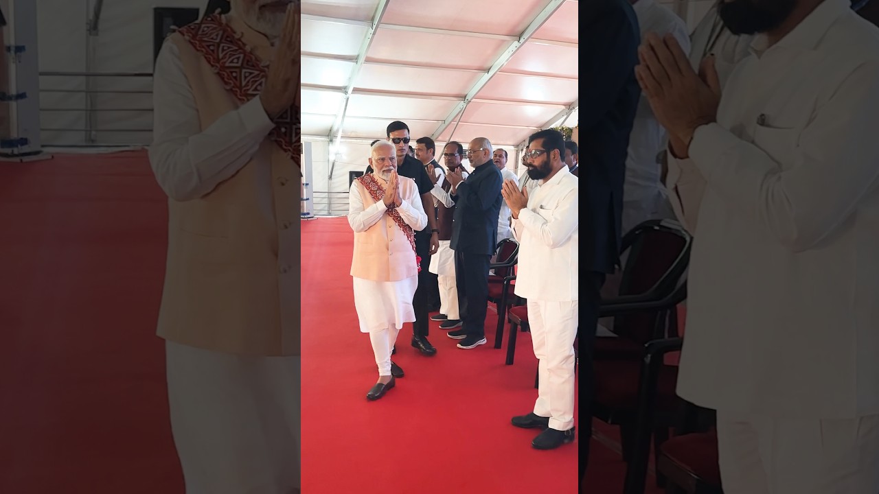 PM Modi receives a grand Welcome in Washim, Maharashtra | #shorts