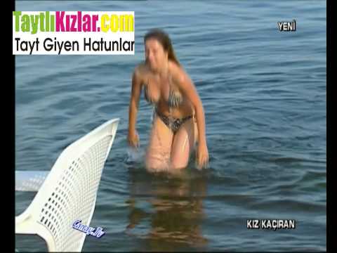 Pınar Aydın Bikinili Kalça Bacak Şov Video