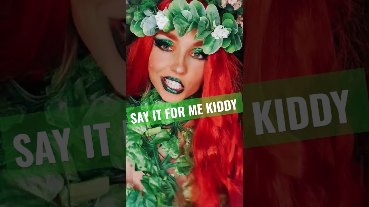 Poison Ivy has such a dominant part.🤫🦠🌱 #poisonivy #shorts #cosplay #makeuptransformation #dccomics