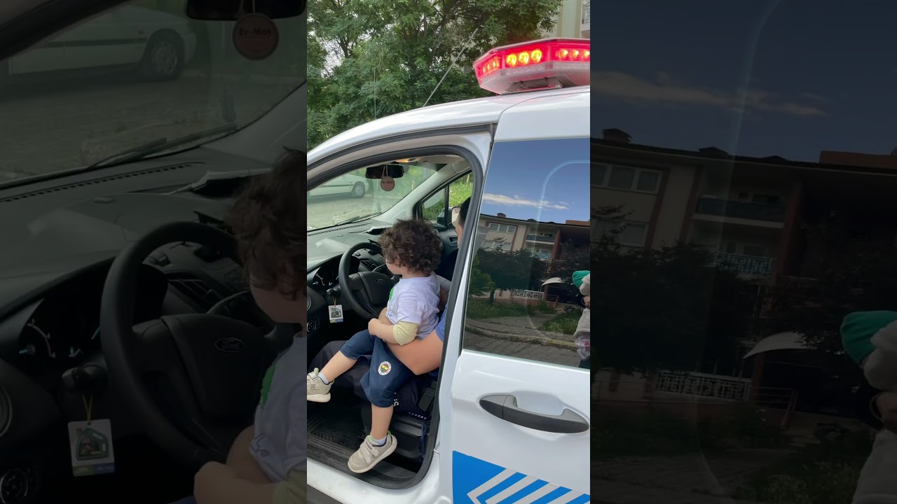 Polis arabası sevdası 🚓 #polisarabası #polis #shortvideo #funnyshorts