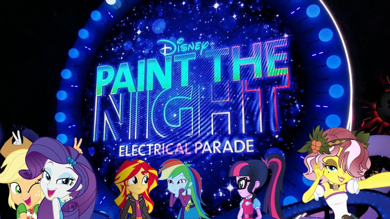 Ponies watch Paint The Night Parade