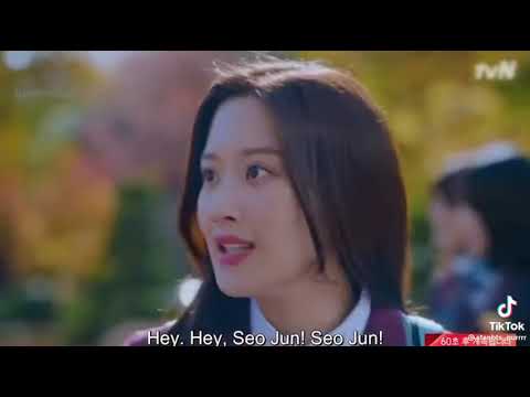 poor jukuyung han seo jun had a pic of her 😂😂😂😂 kdrama name true beauty you can watch it on Netflix