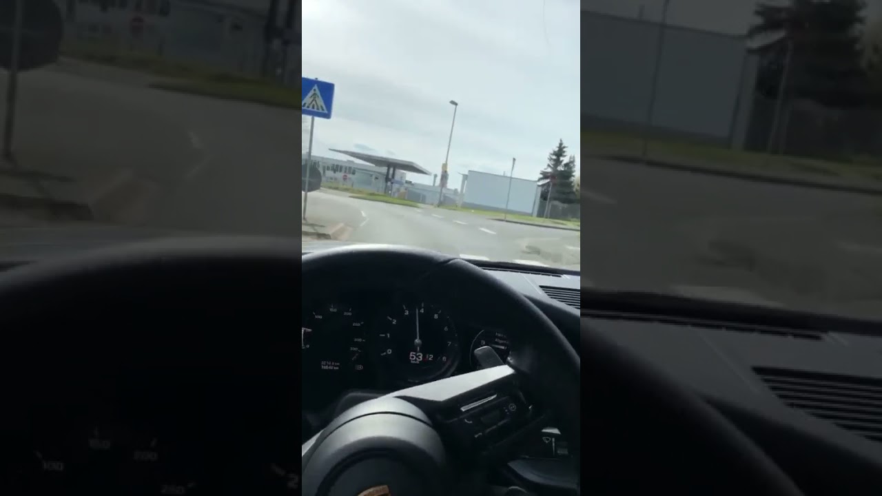 Porsche 911 992 snap
