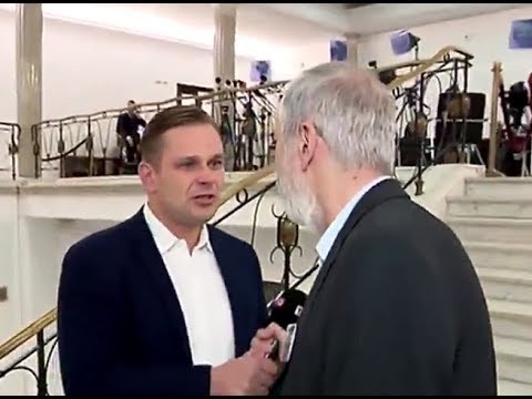 Poseł PO ZAATAKOWAŁ DZIENNIKARZA TVP. 