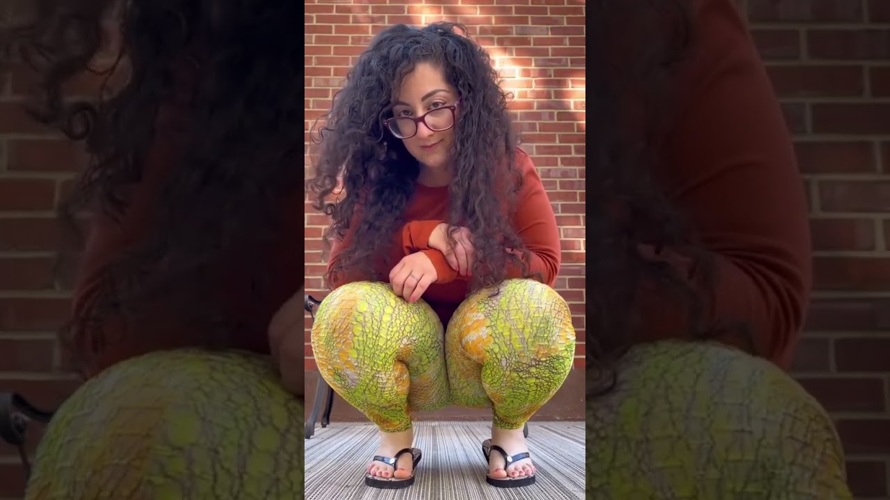 POV Tight Leggings Showing My Cameltoe