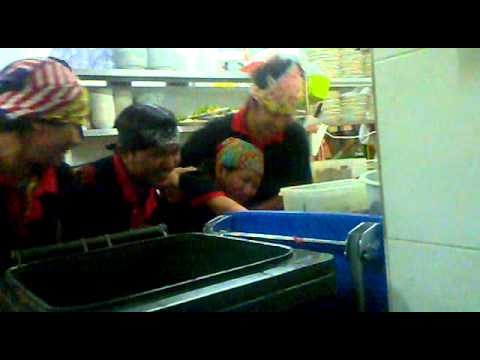 pranggong  diperkosa rame-rame