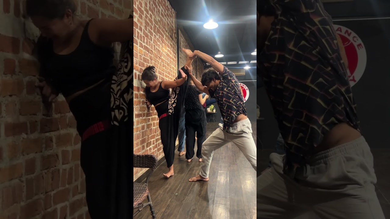 Pre dance stretching 🙆‍♀️
