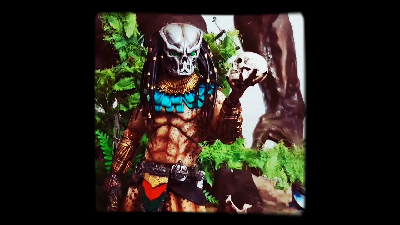 predator azteca neca  2021