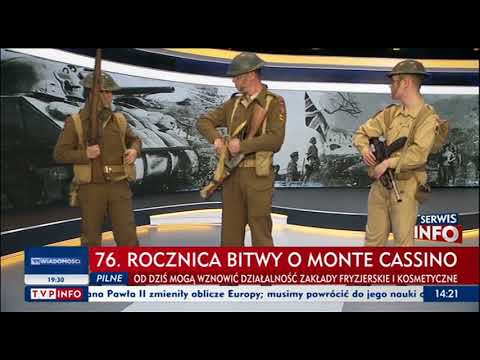 Prezentacja historycznych mundurów 2 Korpusu Polskiego w TVP INFO — 18 maja 2020.
