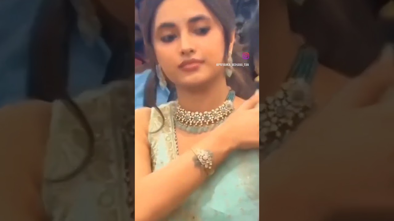 Priyanka mohan hot in saree