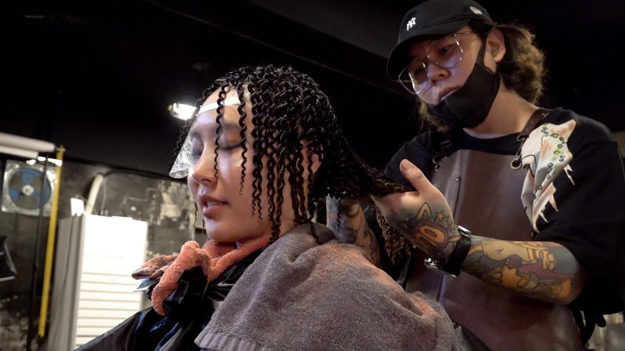 Process of Changing Long Straight Hair Into Reggae Hair. Hair Stylist in Korea.