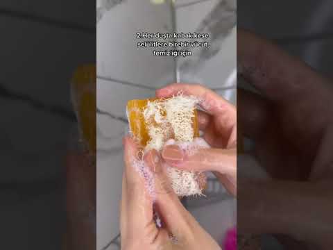 pürüzsüz cilt için duş rutini örneği