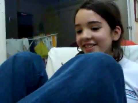 Pés da Menina no Piano