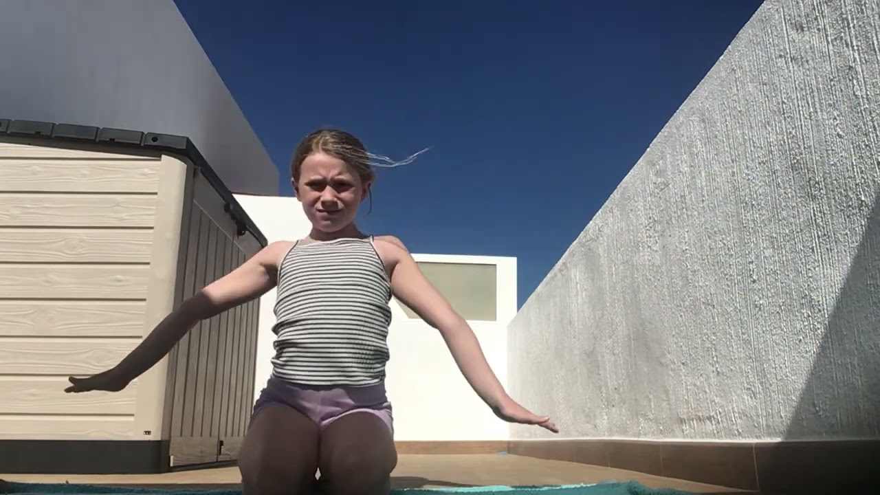 Pt 1 stretching reasy for gymnastics 🤸‍♀️!