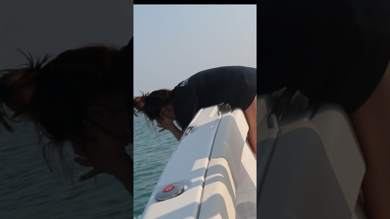 PUKING OVER THE BOAT 🤢🤢🤢 #finaddict #finaddicts
