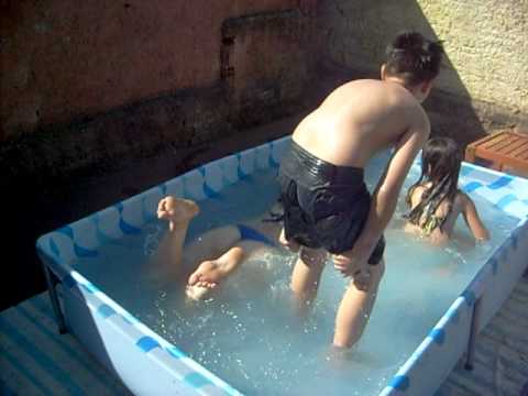 pulando na piscina ( Gorda )
