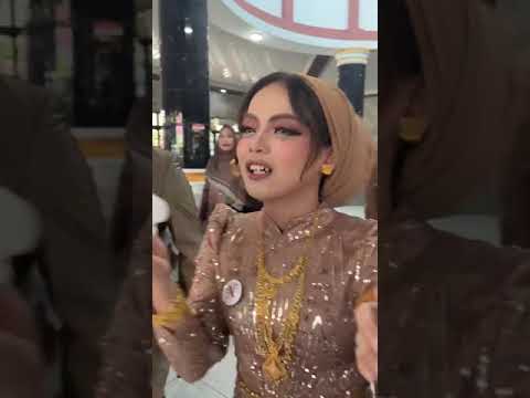 Putri Isnari sangat terharu melihat Nia Rose sudah dipersunting lelaki pilihannya #shorts
