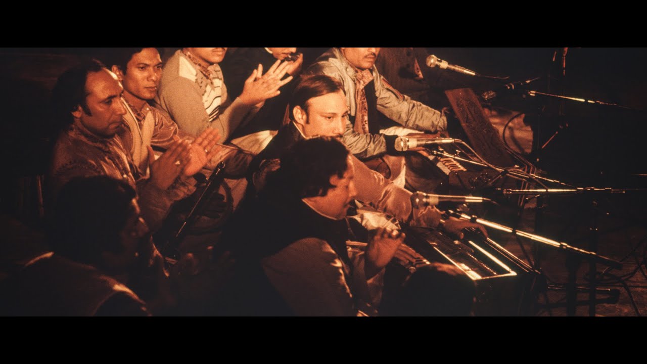 Qaul Qalbana Bandish Amir Khusro by Ustad Nusrat Fateh Ali Khan In Rawalpindi 1975