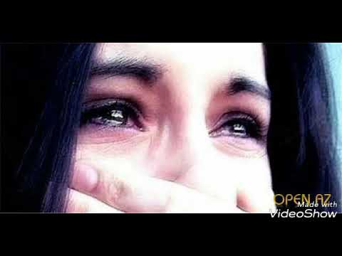 Qisa video.Aglayan qadin