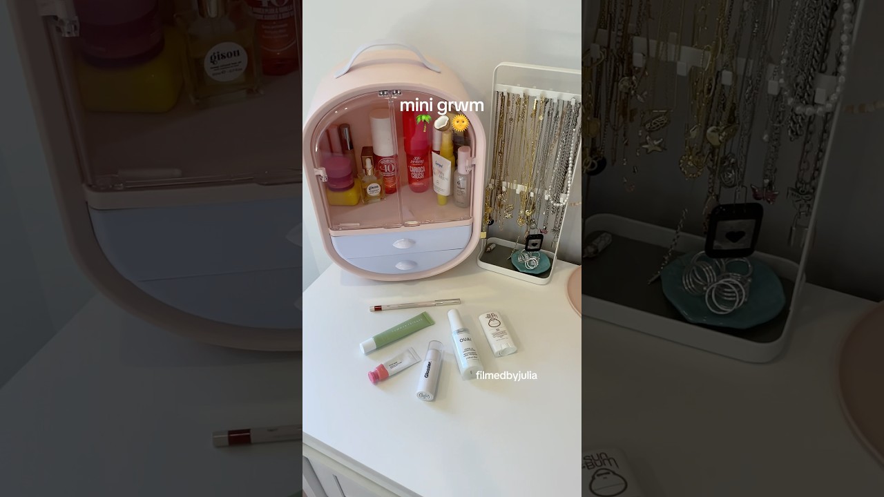 qotd: what’s your favorite skincare brand? 🌴🌞💕 #preppy #skincare #aesthetic #grwm