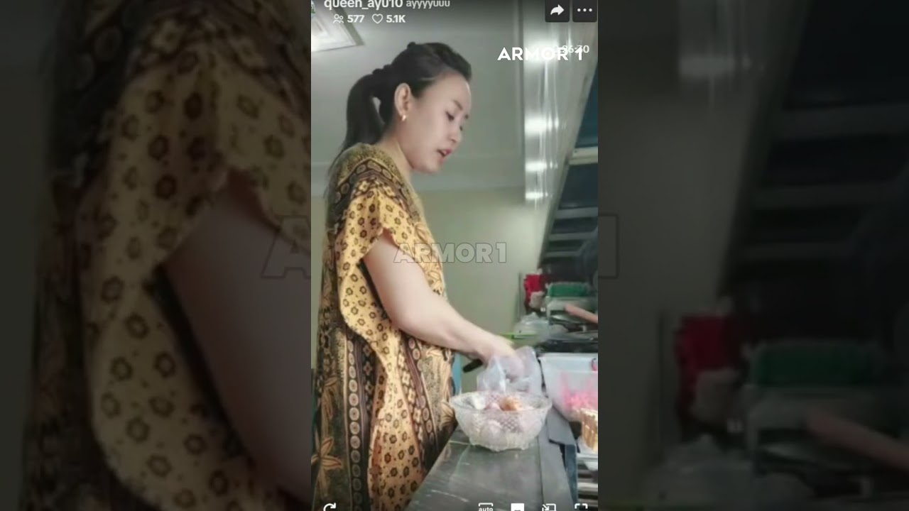 QUEEN_AYU10 NO ARMOR KELIHATAN UT*NG LIVE SAMBIL MASAK #livetiktok