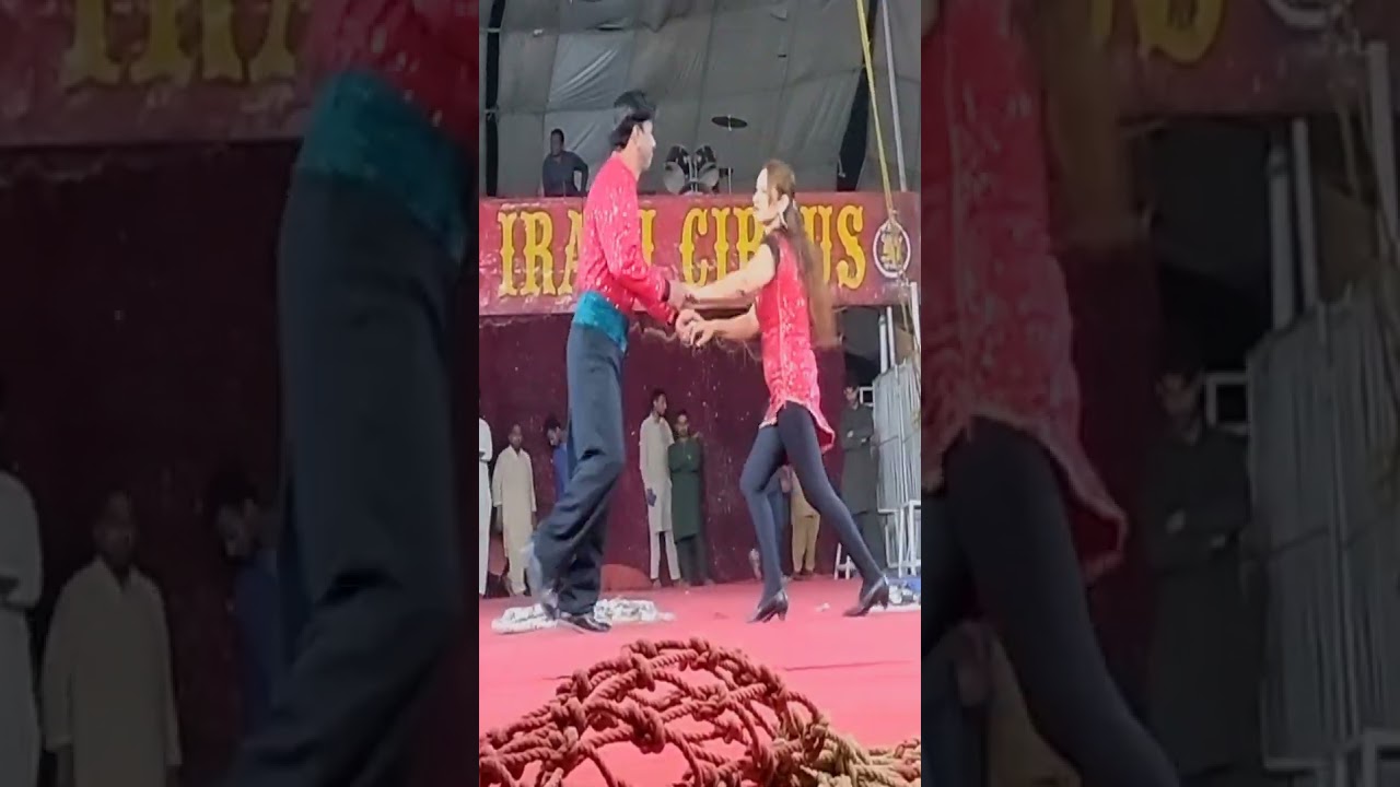 quick changing clothes Young Girls #clothes #magic #dresschange #dress #magictrick #mela #viral #fun