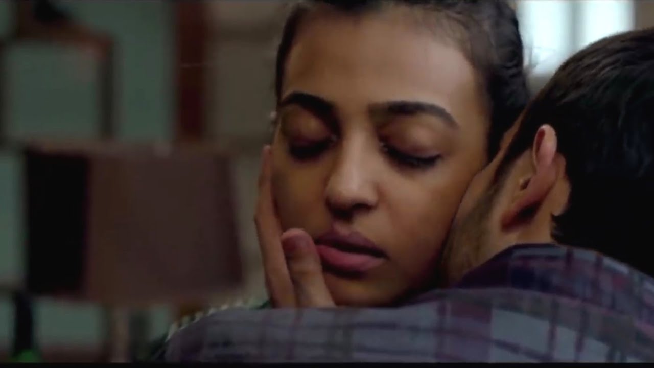 Radhika Apte juicy LipLock | Hottest Kissing Scenes