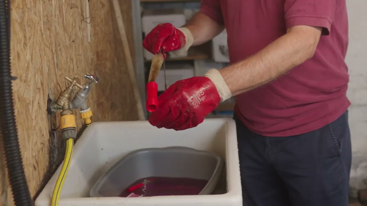 Railway Arms, Saffron Walden Training - Cleaning a Cask Widget Attachment