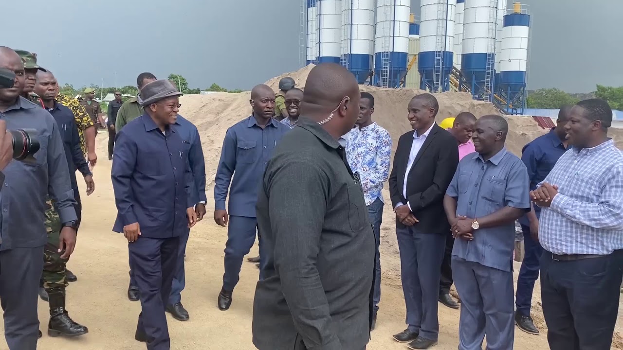 RAIS MAGUFULI ALIVYOSHUKA DARAJA LA BUSISI MWANZA