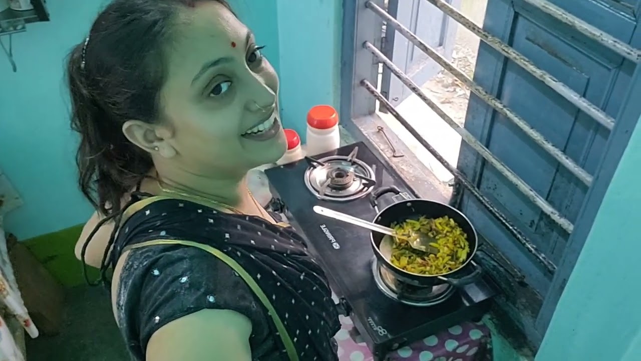 🌹rakhte hain kahin aur dhundhte hain kahin aur...😀sabhi kar liya sirf puja hi nahin hoga..😔saree🥻