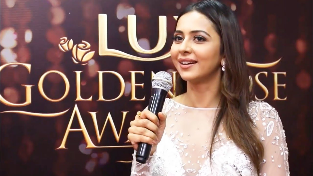 Rakul Preet at the Red Carpet of Lux Golden Rose Awards 2018
