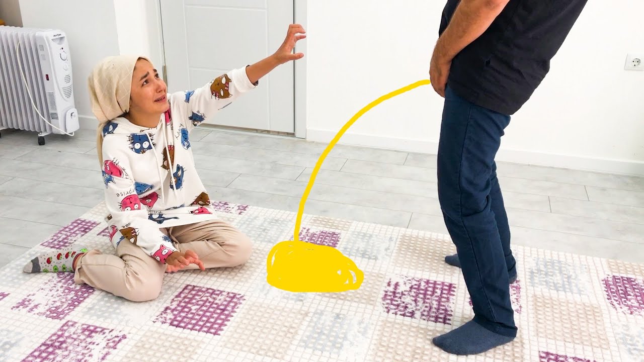 Ramazan Halının Üzerine İşeme Şakası Yapıyor
