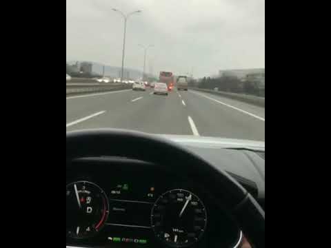 RANGE ROVER OTOBAN YAĞMURLU SNAP