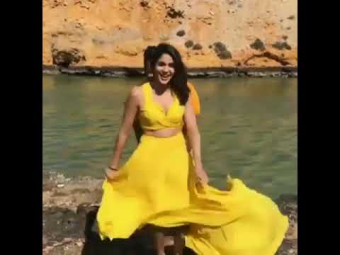 Rashi Khanna Hot Cleavage During Shoot