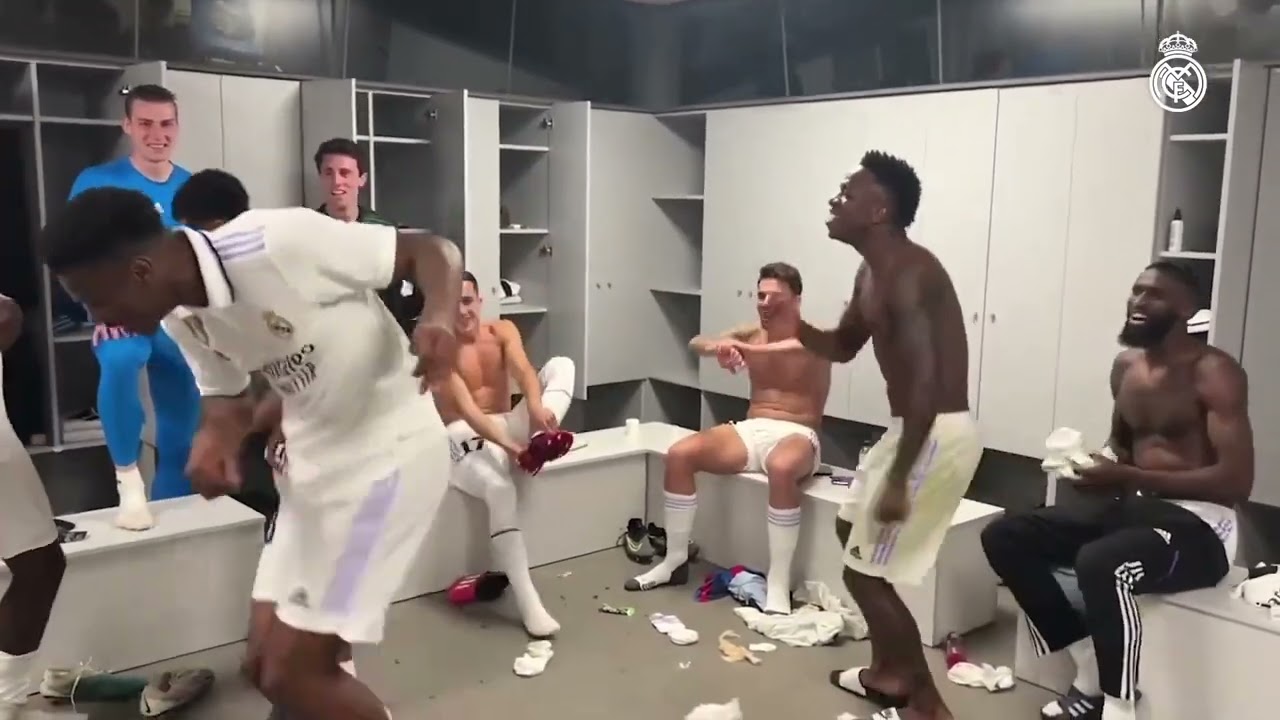 Real Madrid players dancing