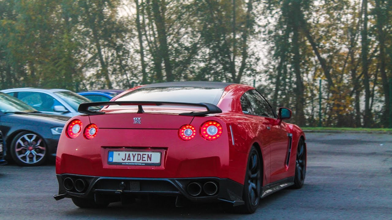 Red modified Nissan GT-R R35 | accelerations, sounds,...