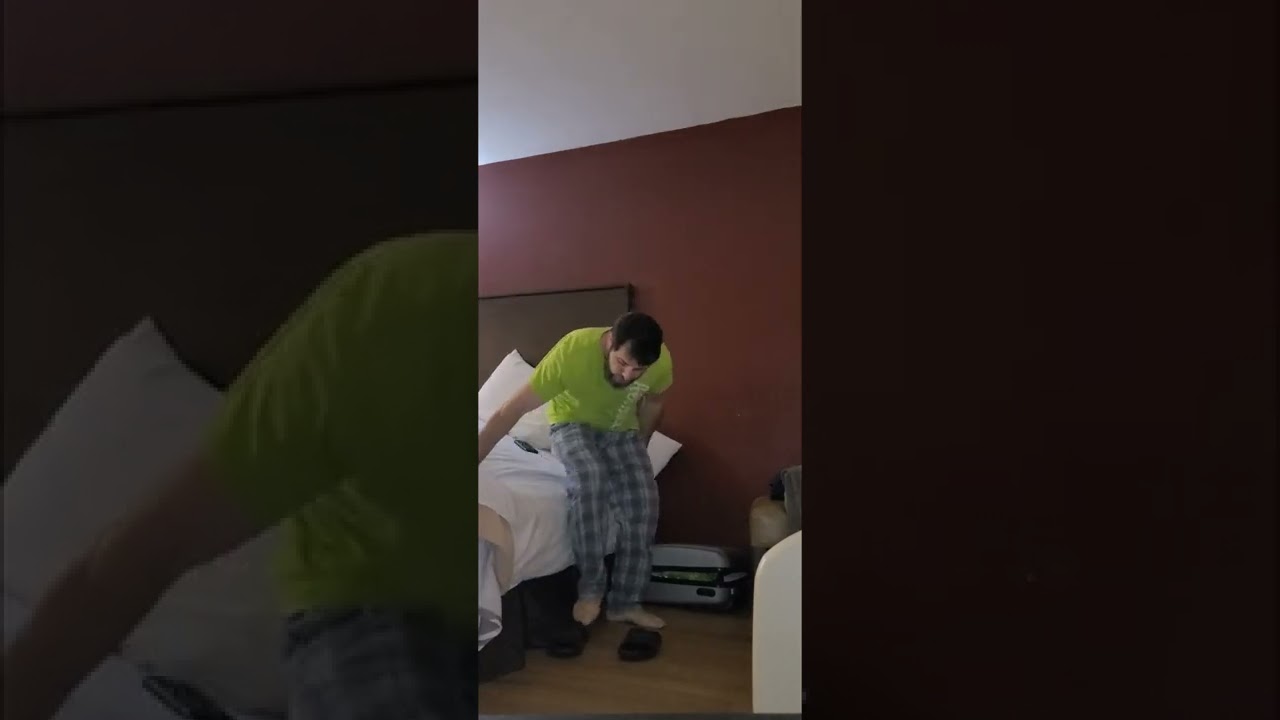 red roof hotel bed is broken,  almost fell
