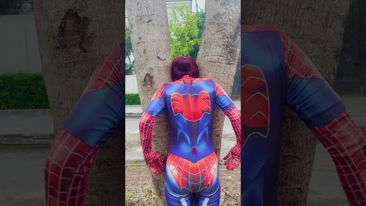 Red Spider-Man foolishly helps Spidergirl but ends up harming her #shorts #youtubeshorts