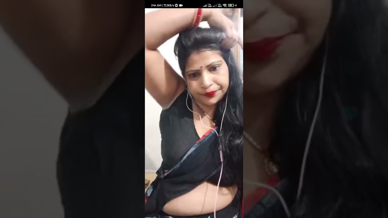 reetu bhabhi black saree tango live 2021