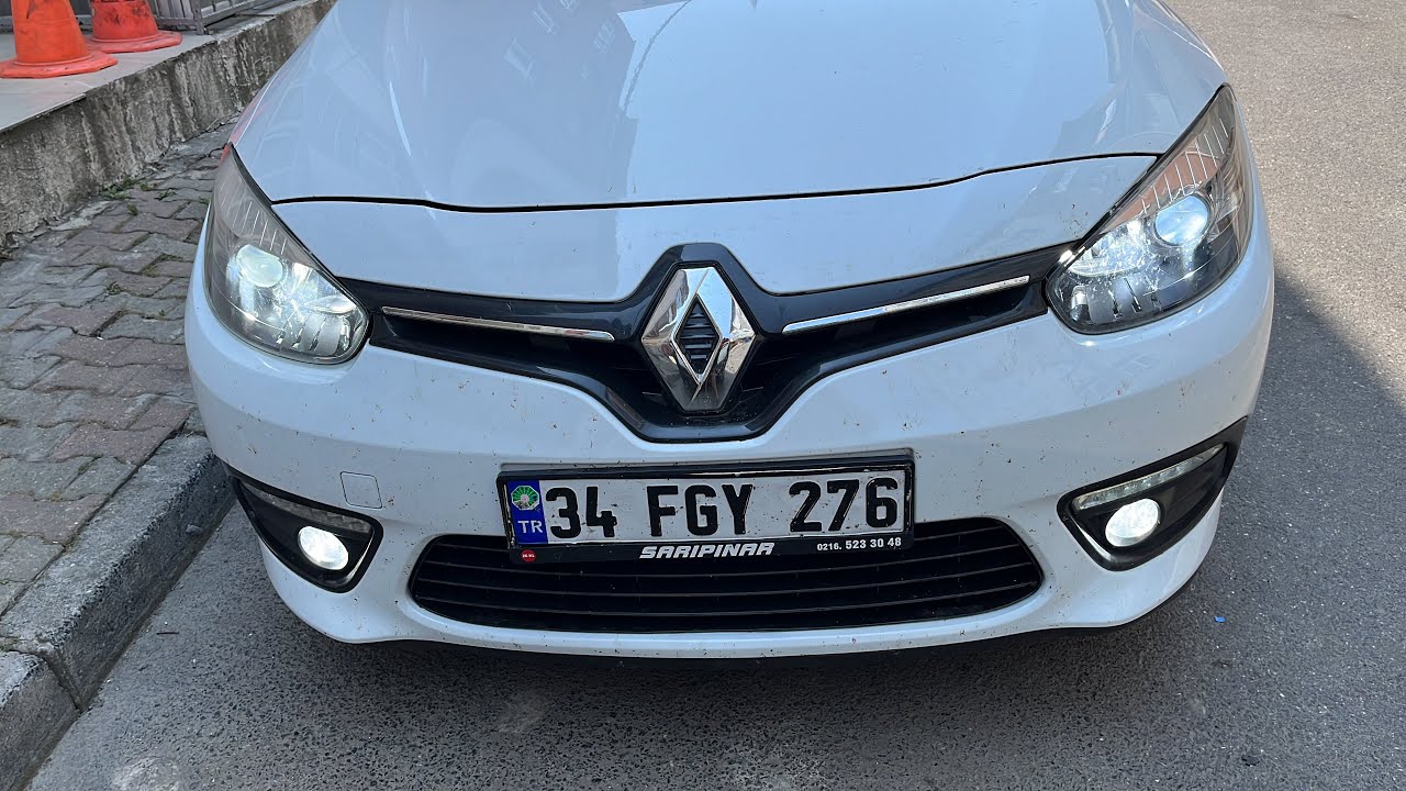 Renault Fluence aracın oto kuaför detaylı temizliği yapıldı koltukları söküldü