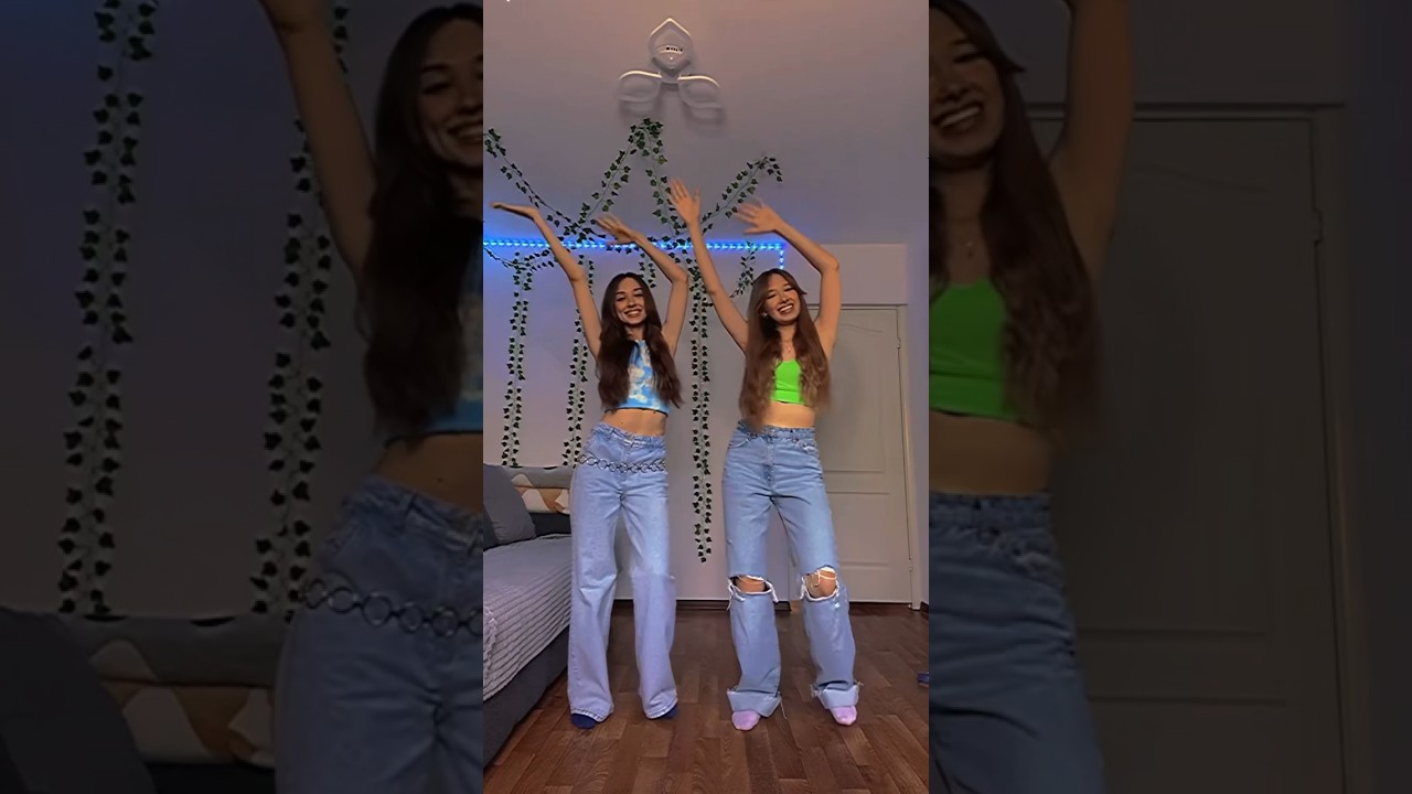 Repeat this trend with your friends 🤭🔥 #marinetta #shorts #dance #tiktok