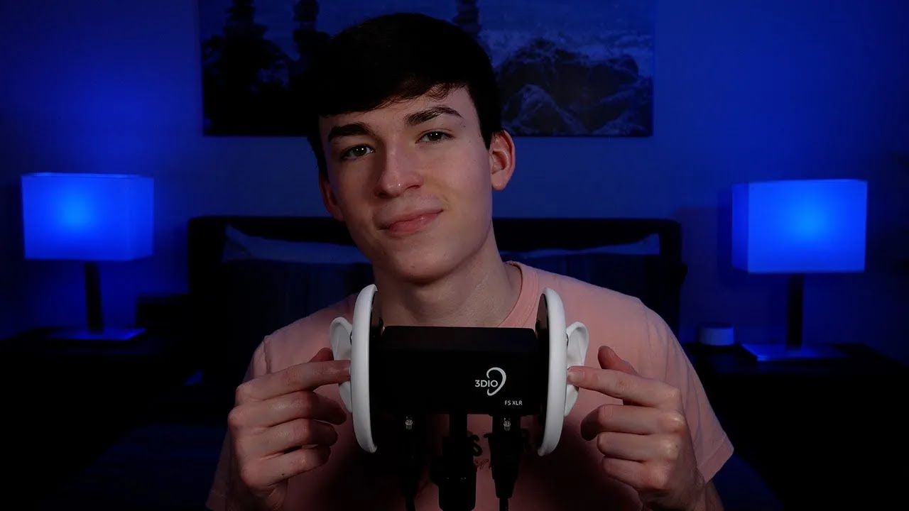 [REUPLOAD] Boyfriend plays with your ears asmr