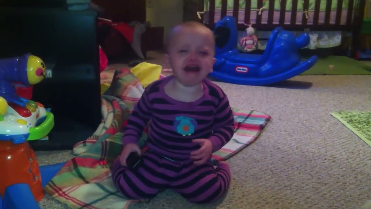 (REUPLOADED) Lola has a temper tantrum because she can't watch Dora