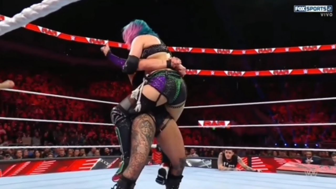 Rhea Ripley Bearhug to Asuka